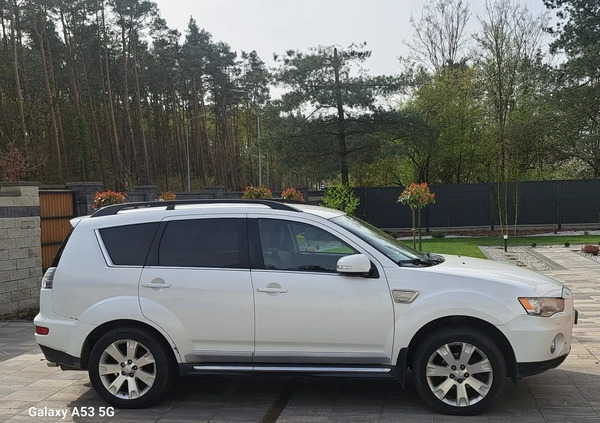 Mitsubishi Outlander cena 27500 przebieg: 259750, rok produkcji 2010 z Bydgoszcz małe 56